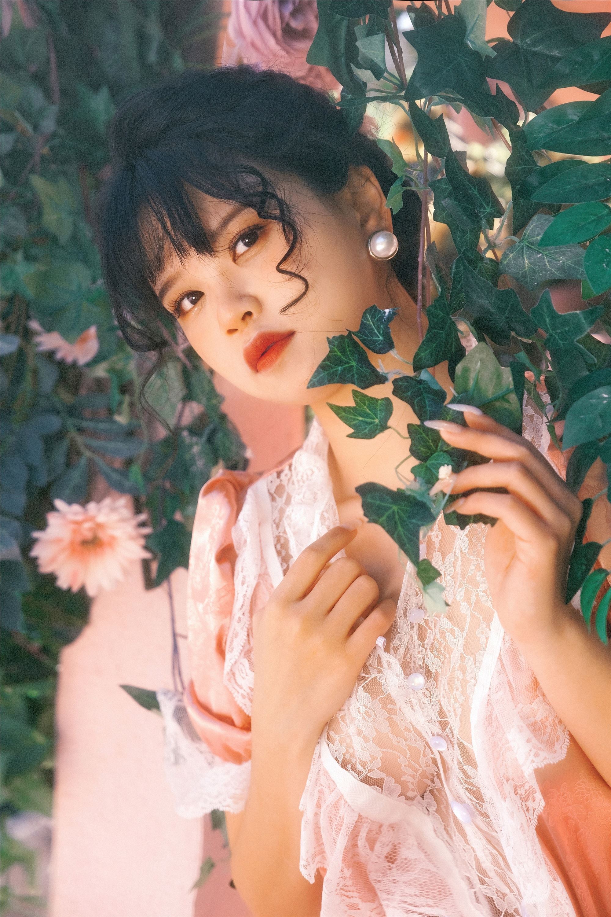 YITUYU艺图语 2025.01.22 少女的梦里 张张